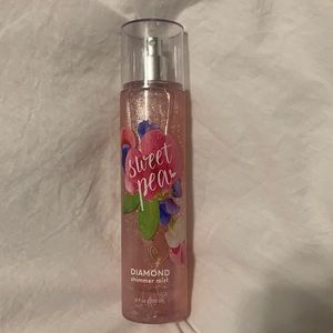 BRAND NWT Bath & Body Works Sweet Pea Mist